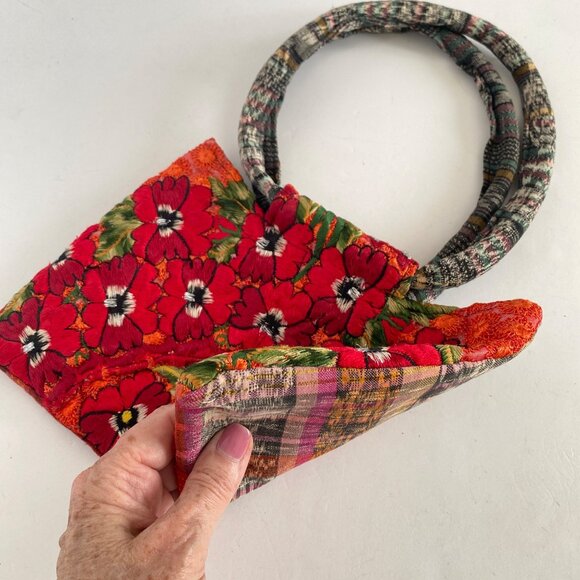 Handmade Red Floral Brocade Fabric Handbag With Loop and Hook Closure - Picture 4 of 7